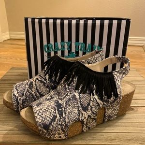 CRAZY TRAIN WEDGES NWOT